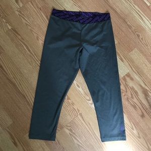 Reebox - women grey with purple cropped leggings